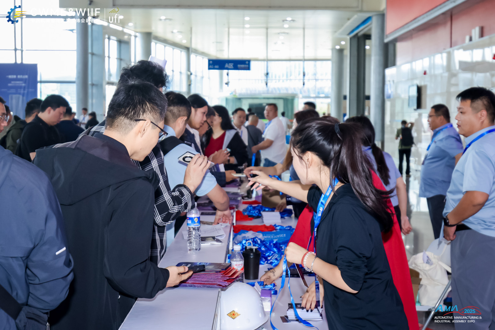 揭秘2026武汉国际汽车内外饰展览会：新材料与智能制造的碰撞